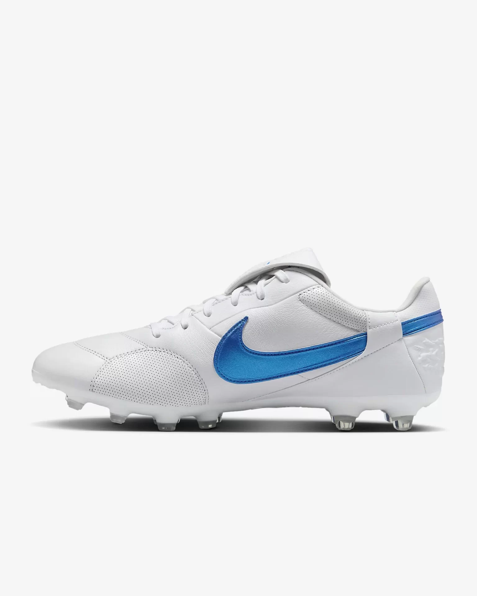 The NIKE Premier III FG Bianche